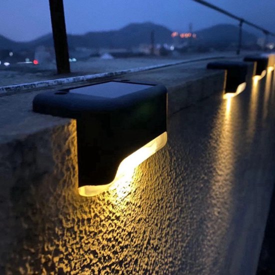 Solar Muurlamp Zwart Set van 4 | Waterdicht | Warm Wit | Tuin & Pad Verlichting op Zonne-energie