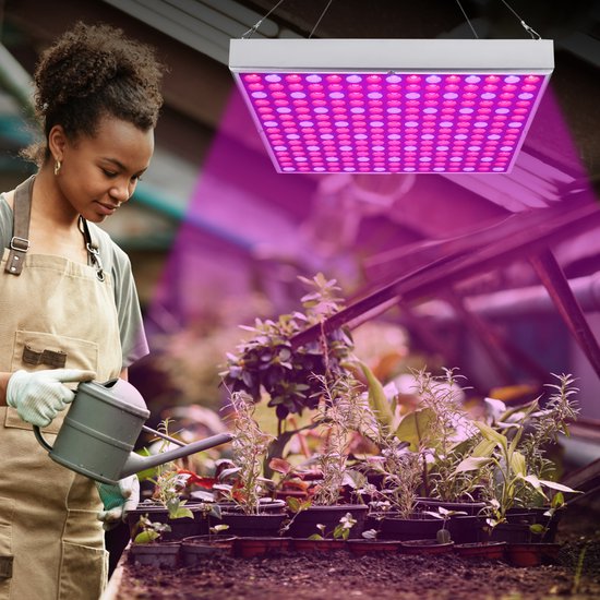 LED Groeilamp 45W Full Spectrum | 225 LEDs | Kweeklamp Groei & Bloei | 30x30cm Binnen